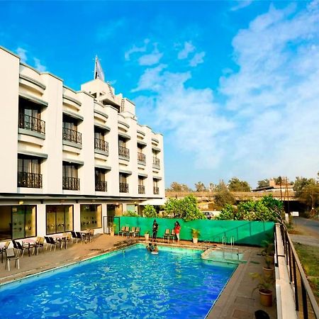 Hotel Aristro Lonavala Eksteriør bilde
